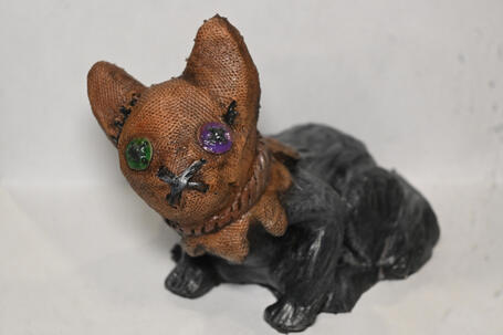 Buttons the Burlap Kitty